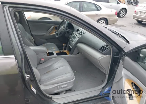 2007 Toyota Camry Xle V6 z USA, uszkodzony, nr VIN 4T1BK46K17U557338